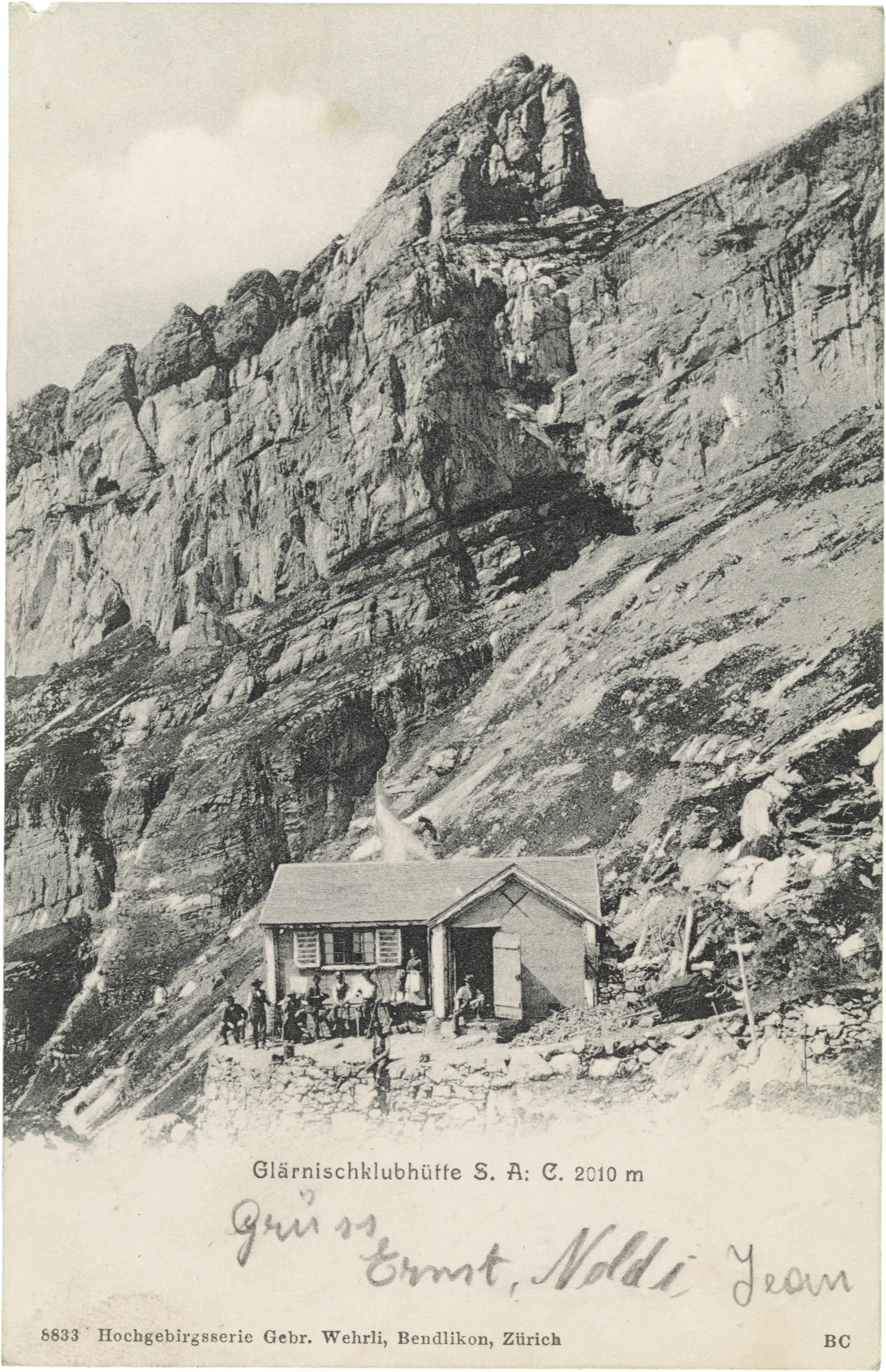 Glärnischklubhütte S. A: C. 2010 m – Vorderseite