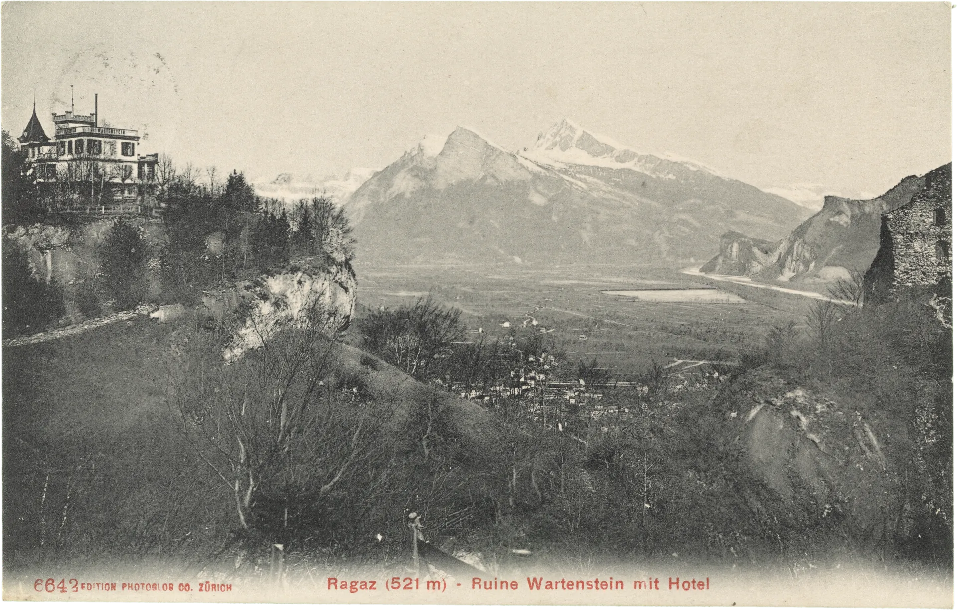 Ragaz (521 m) - Ruine Wartenstein mit Hotel – Vorderseite
